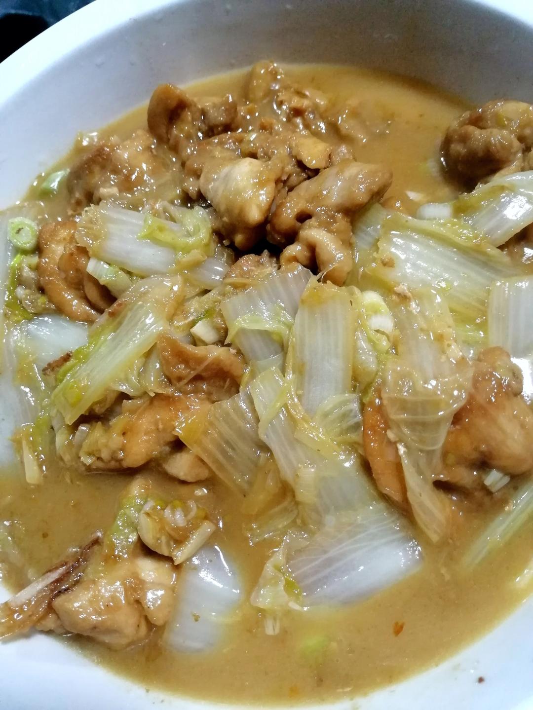 家常白菜焖鸡腿