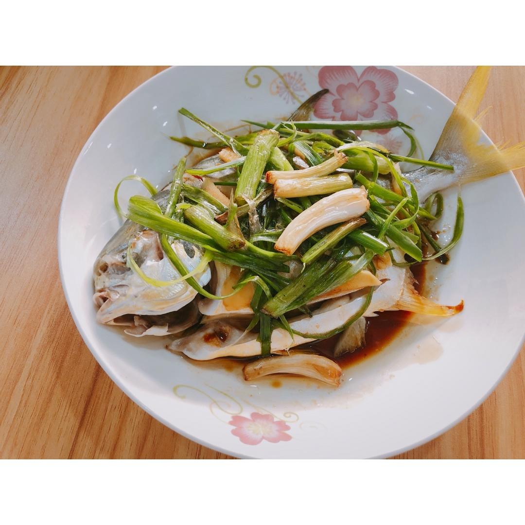 【葱油鲳鱼】汤汁也可以拌白米饭！
