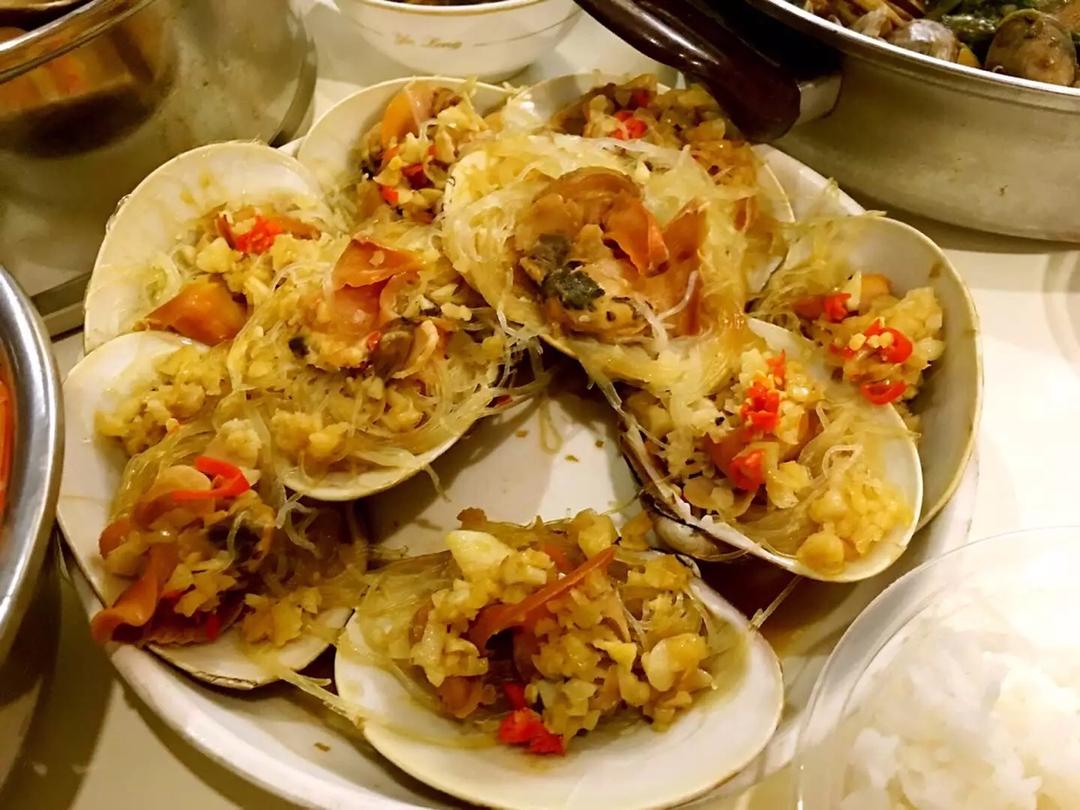蒜蓉粉丝蒸鲍鱼
