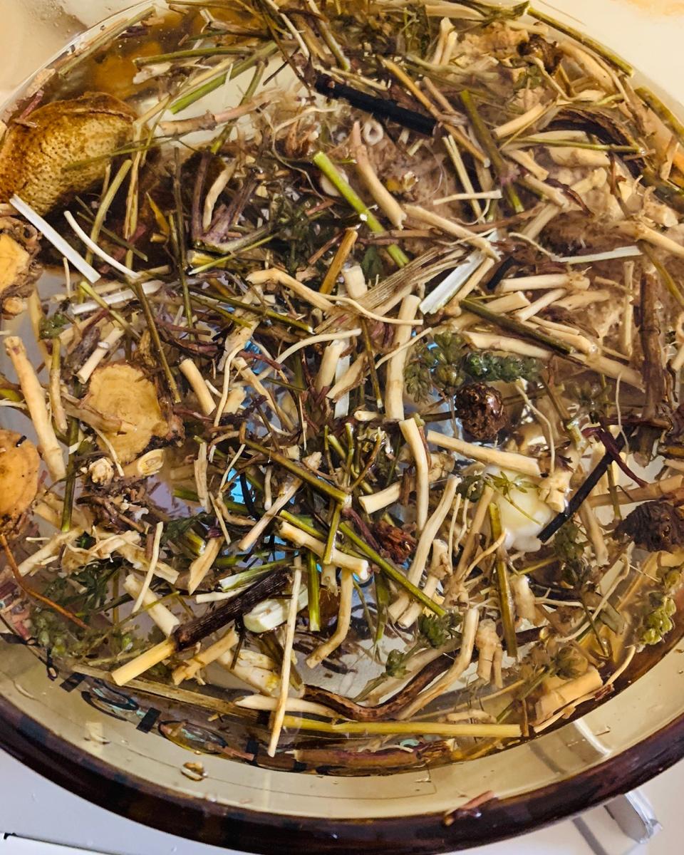 显摆药材和手艺的地方