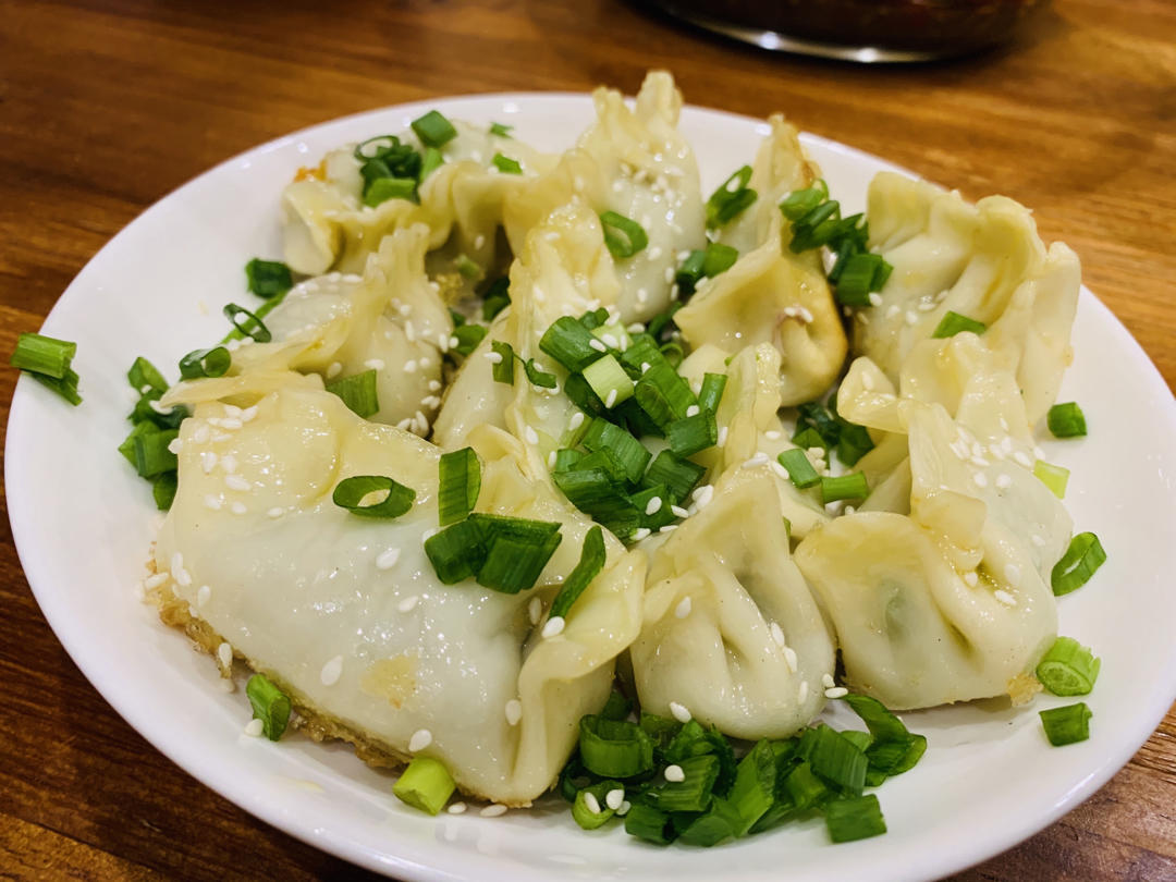 家常版快手煎饺(真的10分钟搞定)