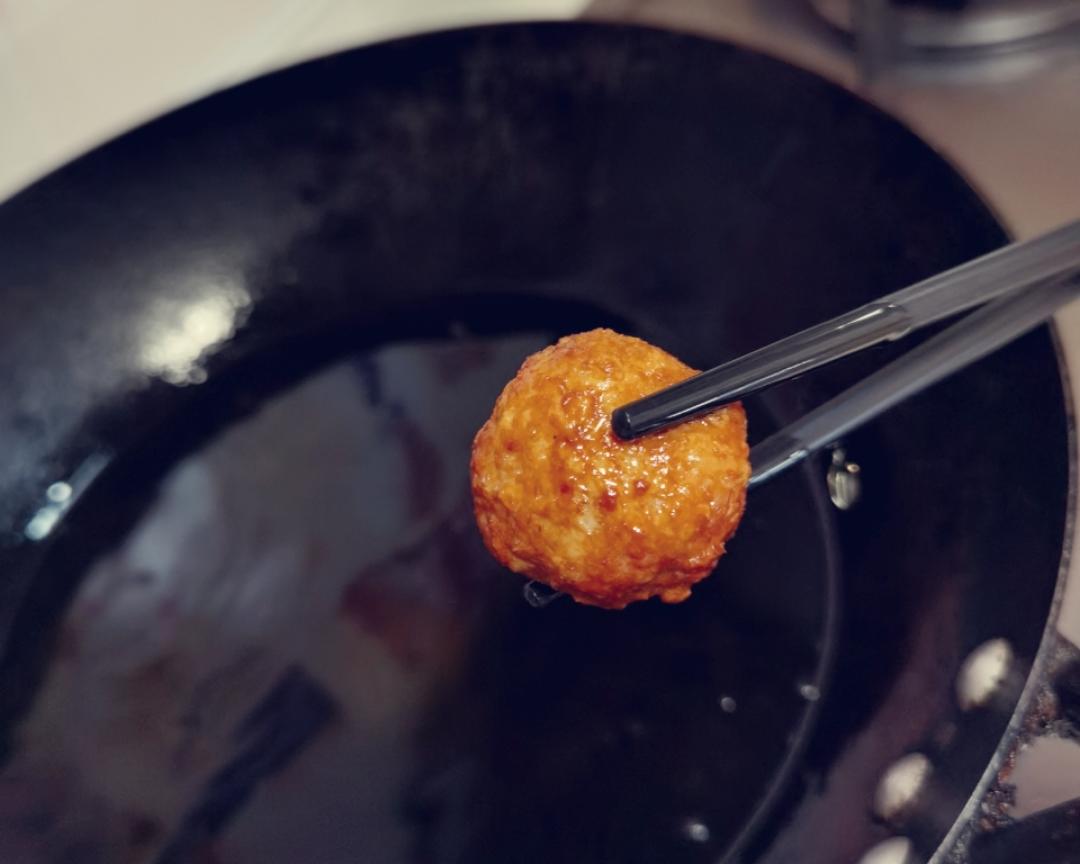 炸点肉丸吃吃吧！热量炸弹