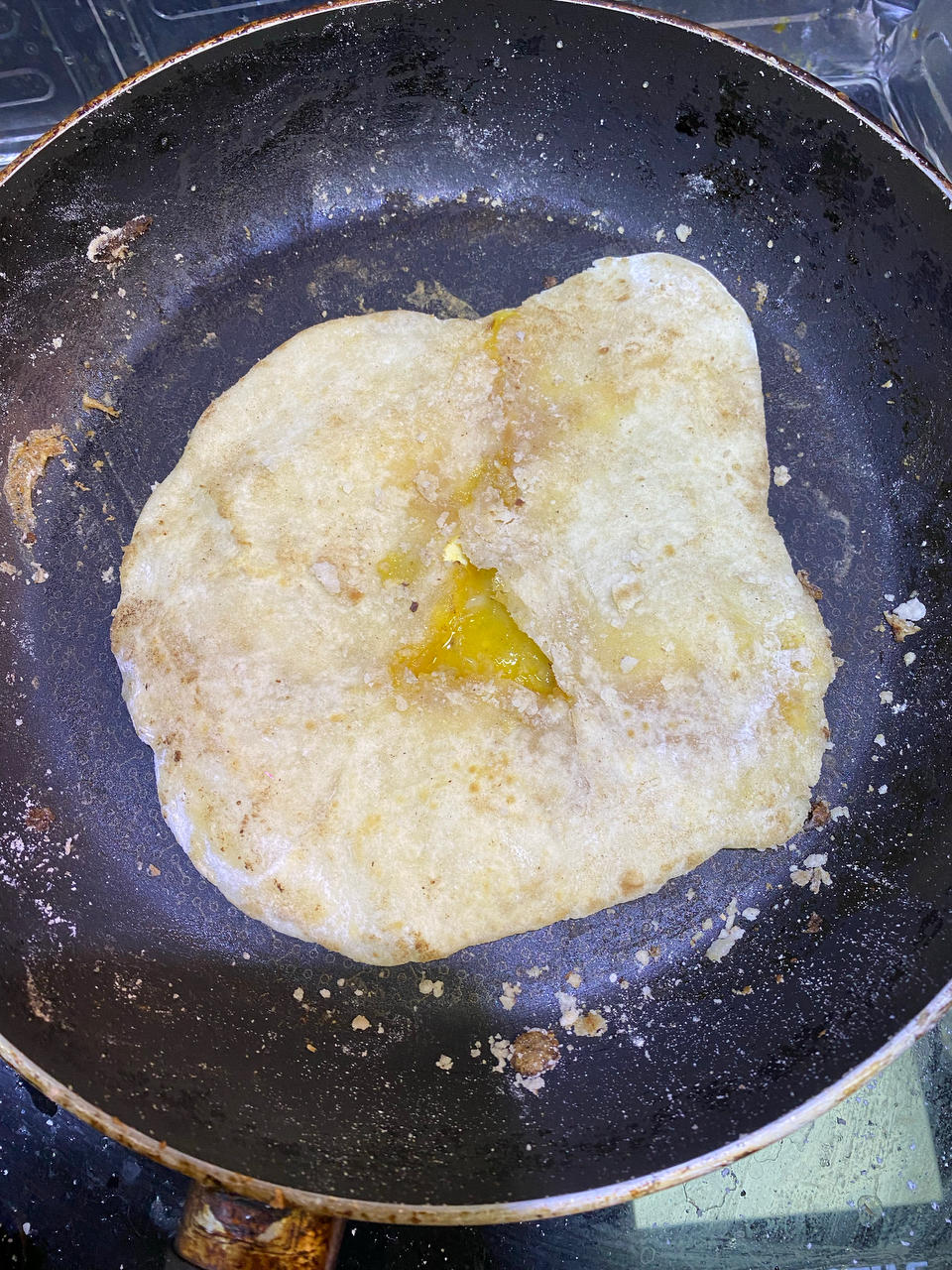 张张都鼓大泡的鸡蛋灌饼这样做不鼓大泡都难