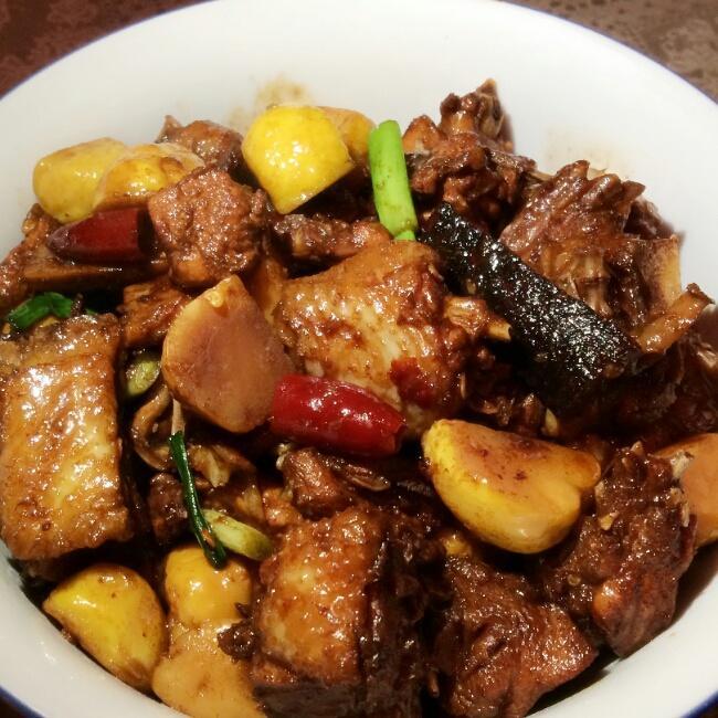 土茶油板栗黄焖鸡