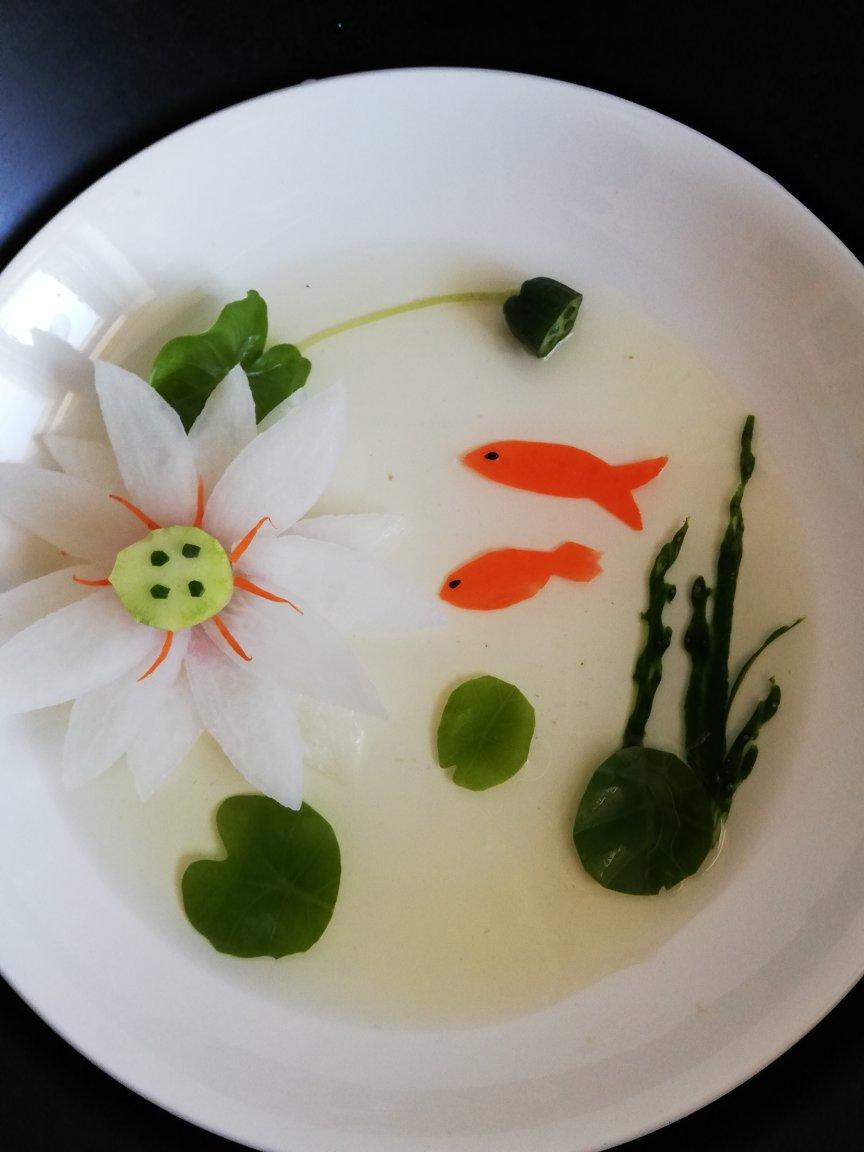 茉莉q5w3做的做一朵白莲花用萝卜