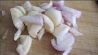干锅洋葱鸡的做法 步骤2