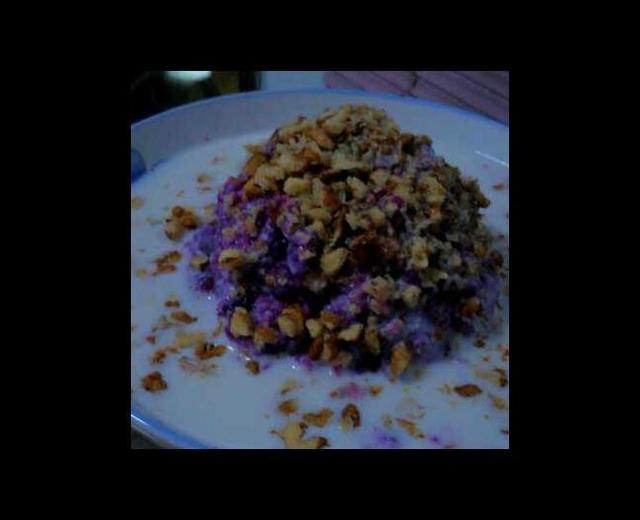紫薯核桃酸奶甜品