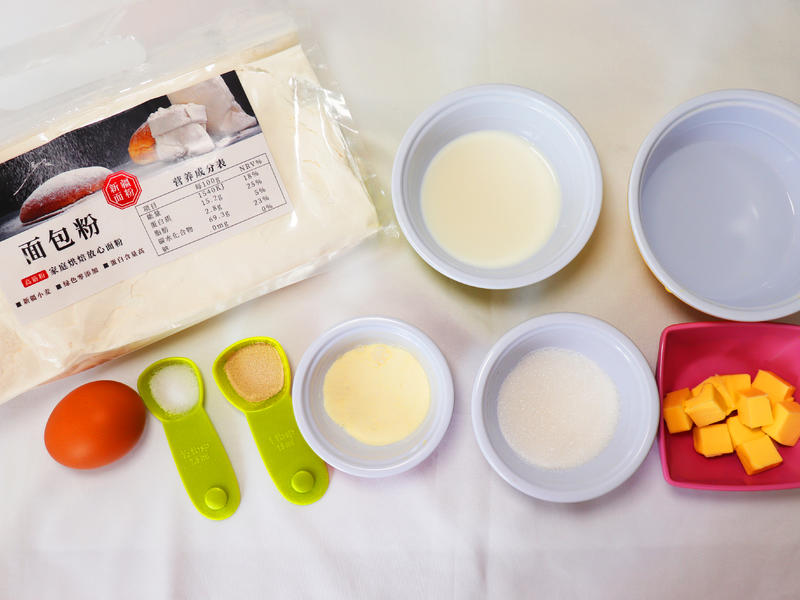 纯奶手撕吐司的做法 步骤1