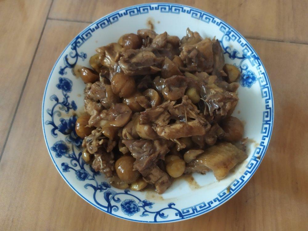 栗子焖鸡￨汁浓味郁、软糯入味