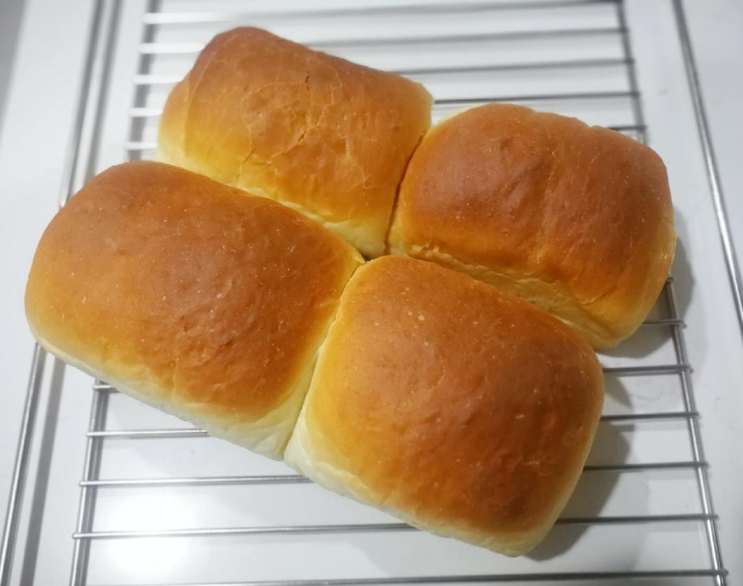 软到不敢捧起的牛奶甜吐司