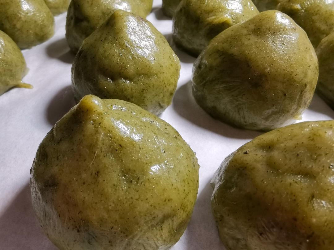 清明必吃的艾草青团