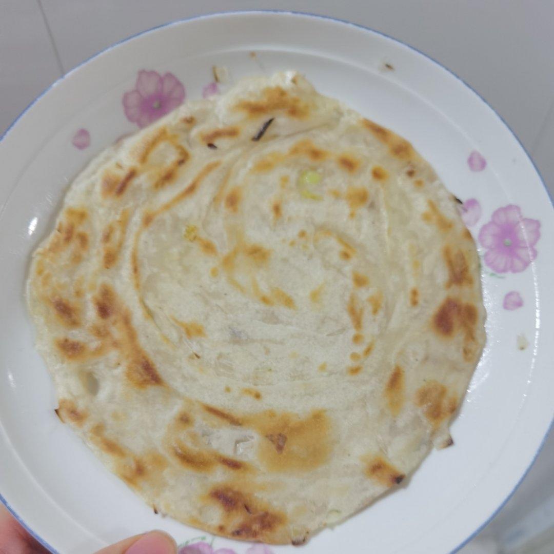 家常葱油饼 柔软多层 凉了也不硬 附细节视频详解