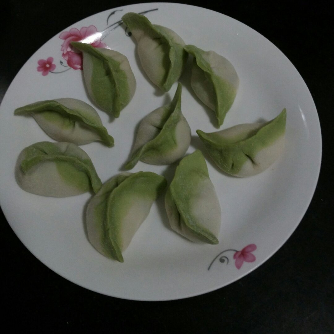 翡翠白玉白菜饺子详细版（附翡翠白玉白菜饺子包法，翡翠白玉饺子皮两种制法，面包机和面，翡翠白玉烧卖，各种馅料搭配）