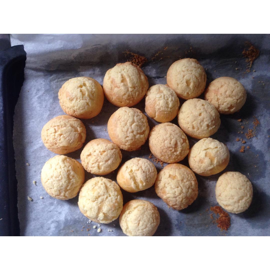 酥皮奶油泡芙--#皮黑森林#