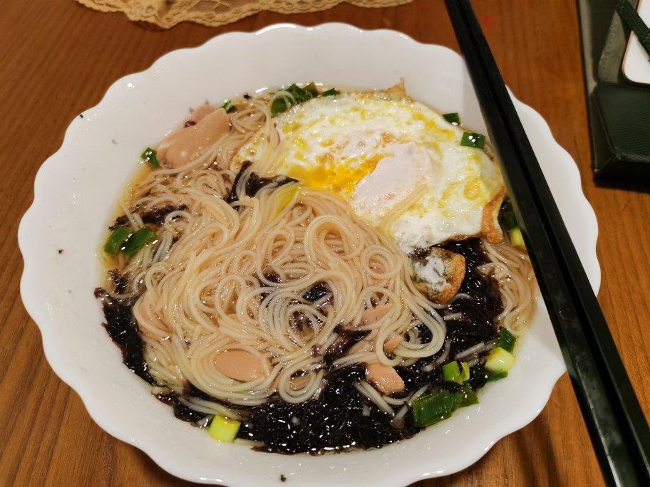 十分钟搞定的热汤面