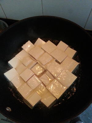 松茸豆腐烧的做法 步骤3