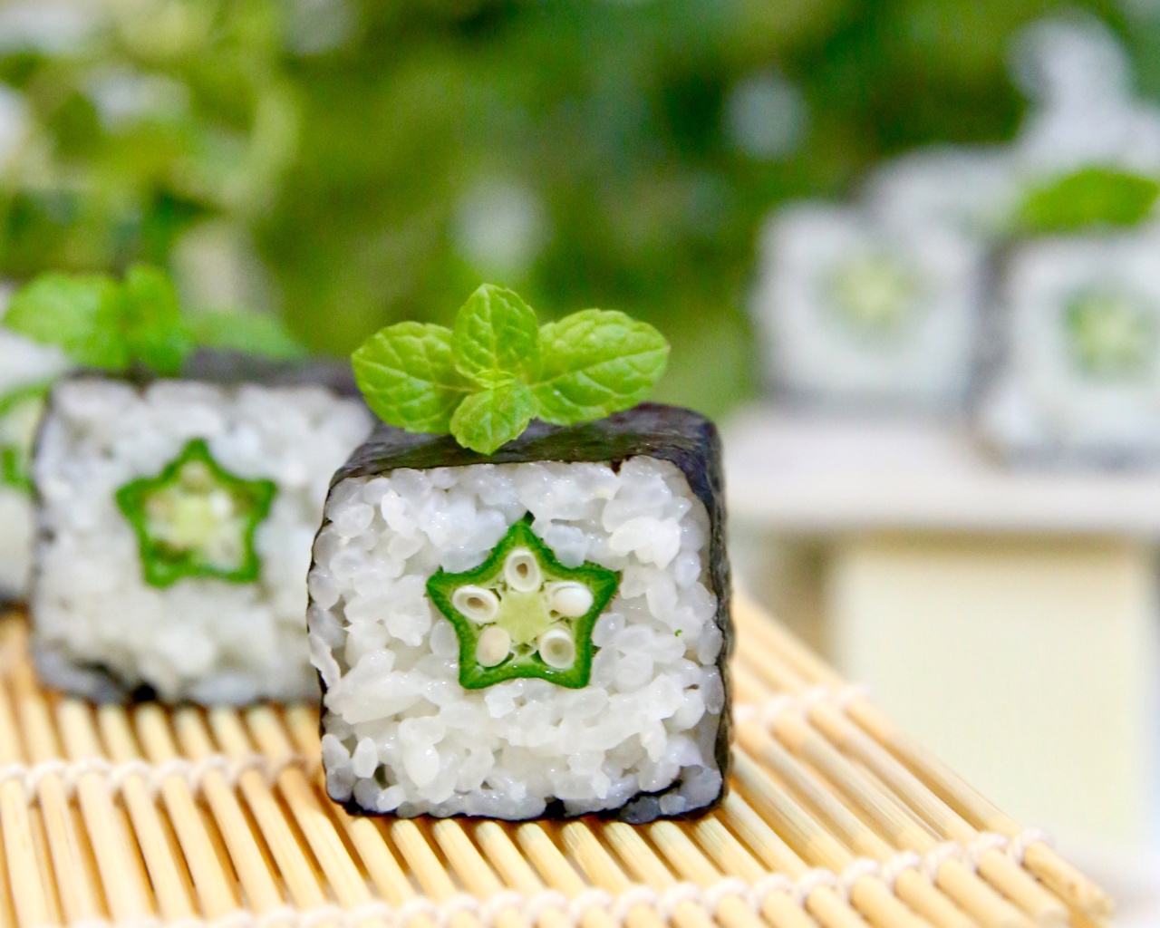 秋葵花寿司（简单的饭团🍙）的做法