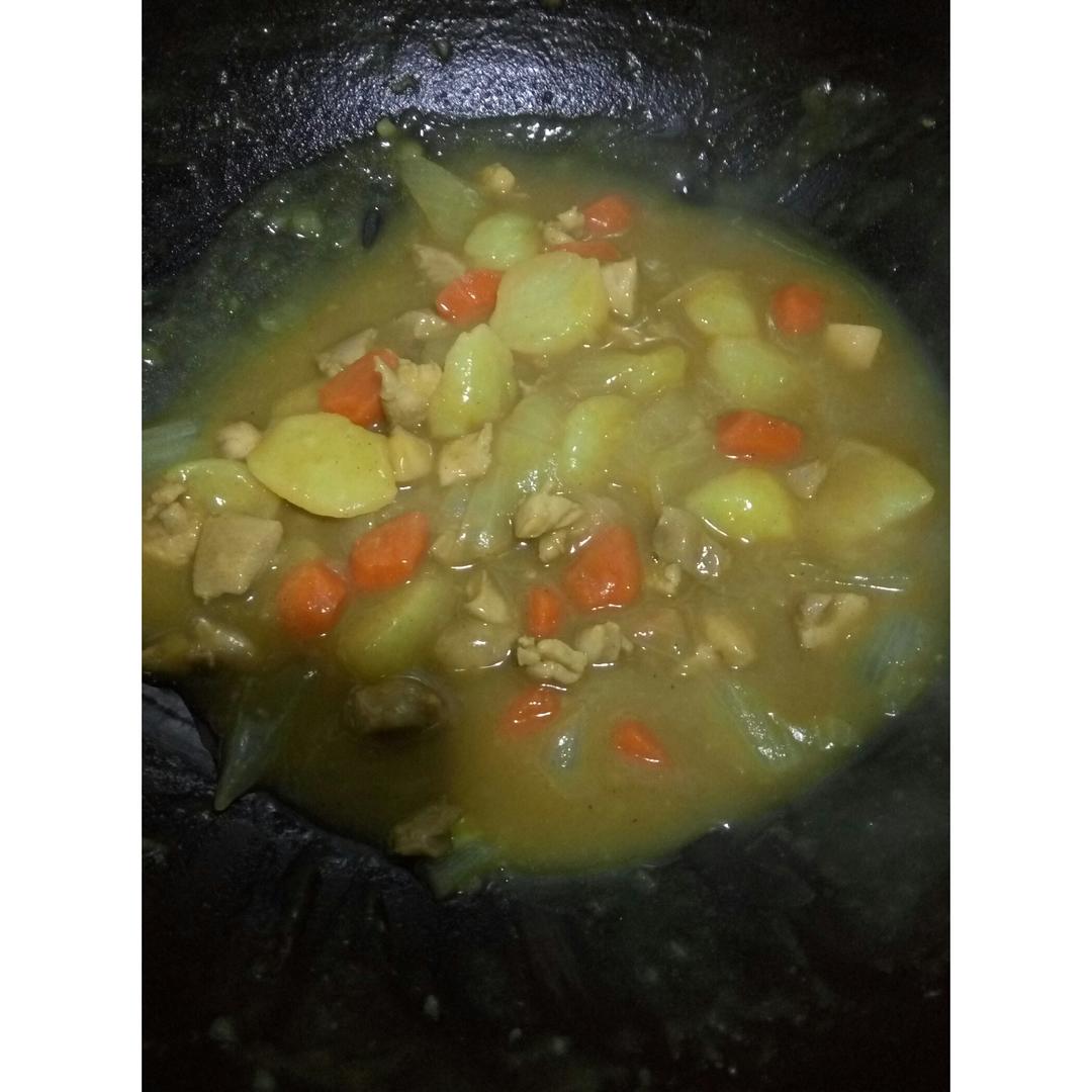 咖喱鸡块饭