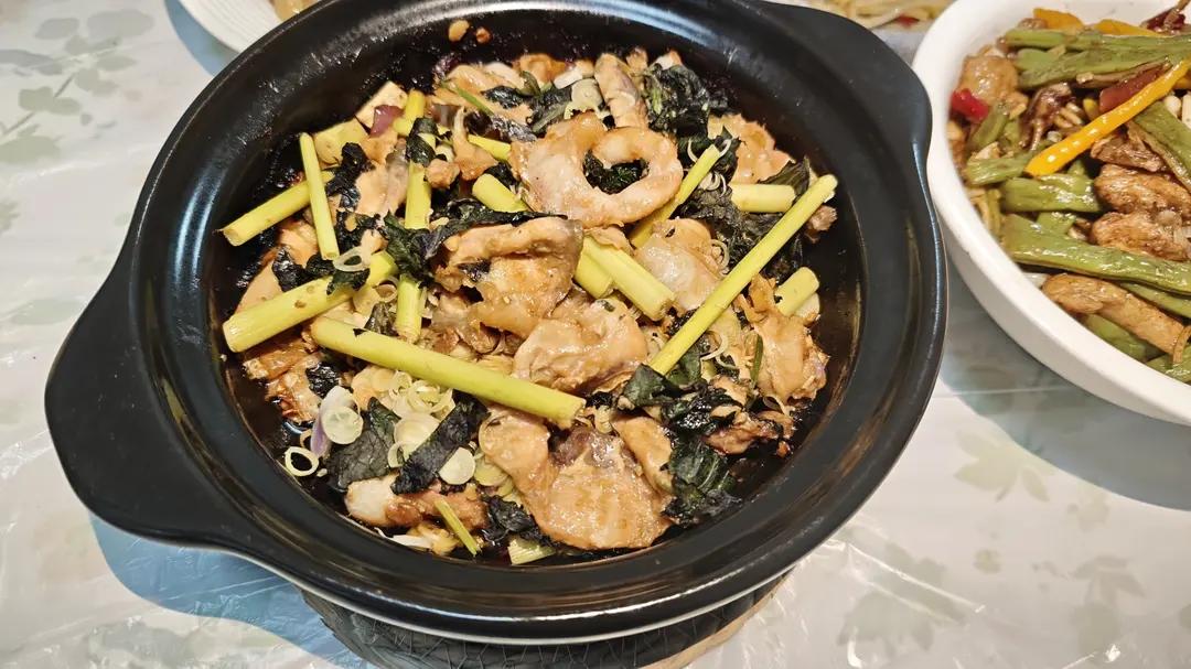 啫啫鱼煲