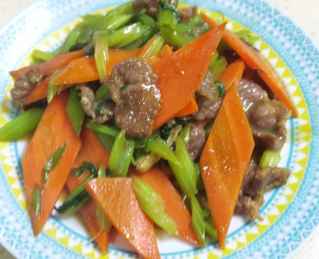 胡萝卜芹菜炒牛肉片
