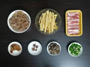 牛筋腐竹五花肉砂锅煲的做法 步骤2