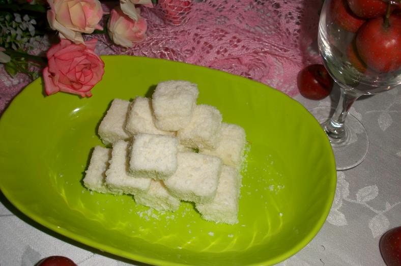 椰丝牛奶小方糕
