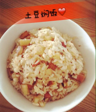 土豆焖饭（电饭锅版）