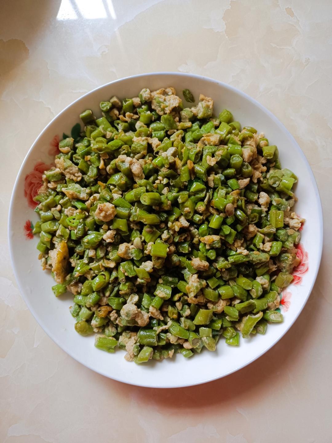 好吃方便的豆角炒鸡蛋