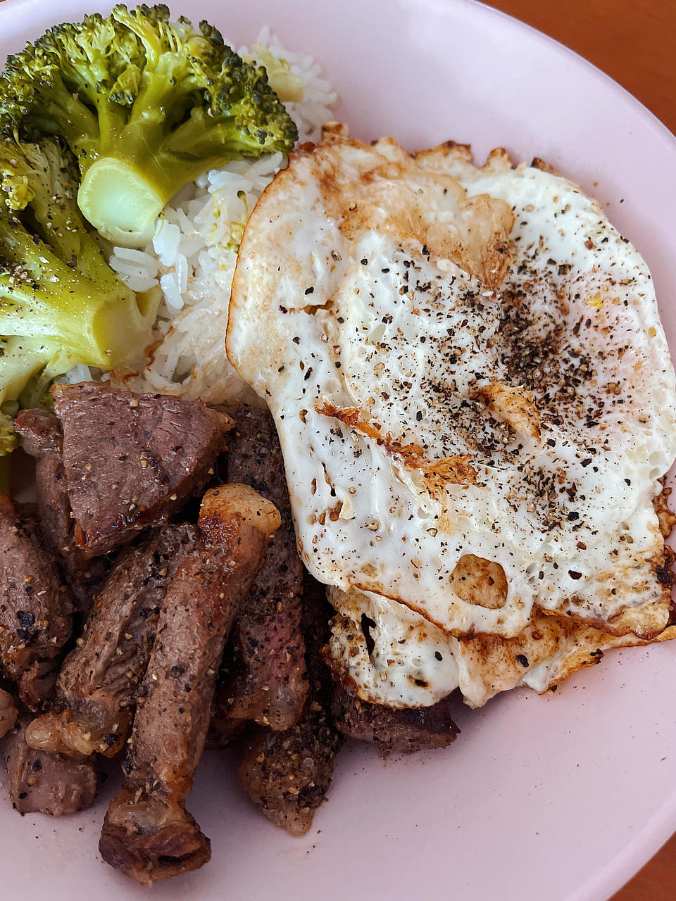 这些煎牛排的小技巧你们都会吗？