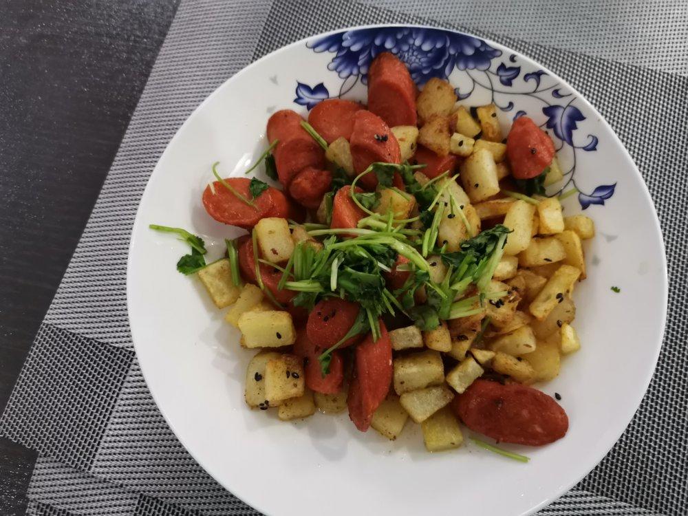 香辣过瘾❗️超好吃孜然火腿土豆丁，吃一口就沦陷❗️