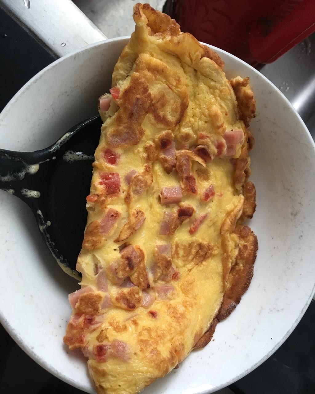 火腿肠葱花鸡蛋饼