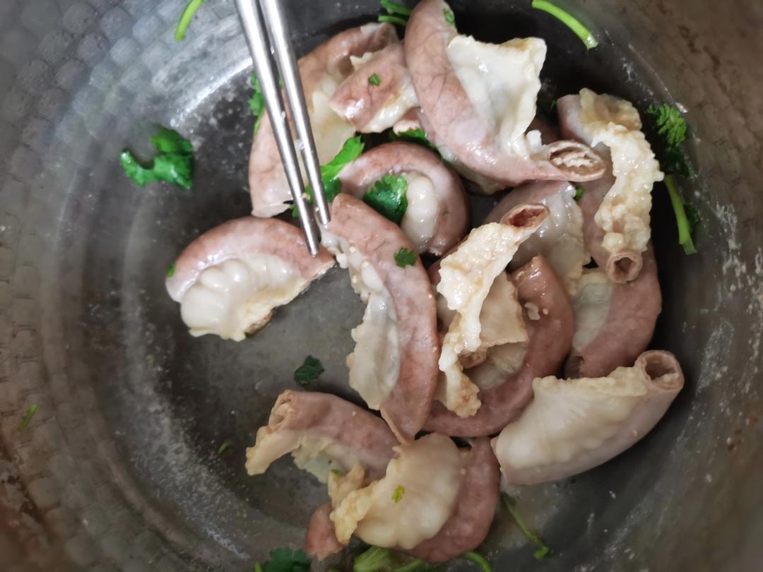 白灼粉肠