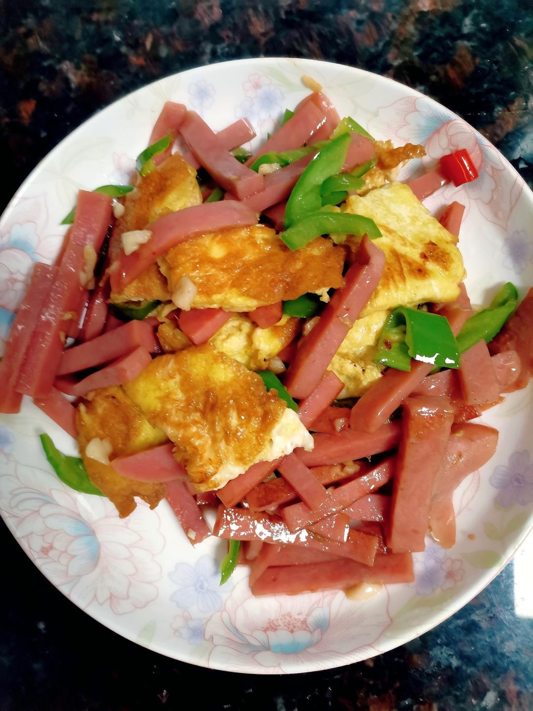 午餐肉炒鸡蛋