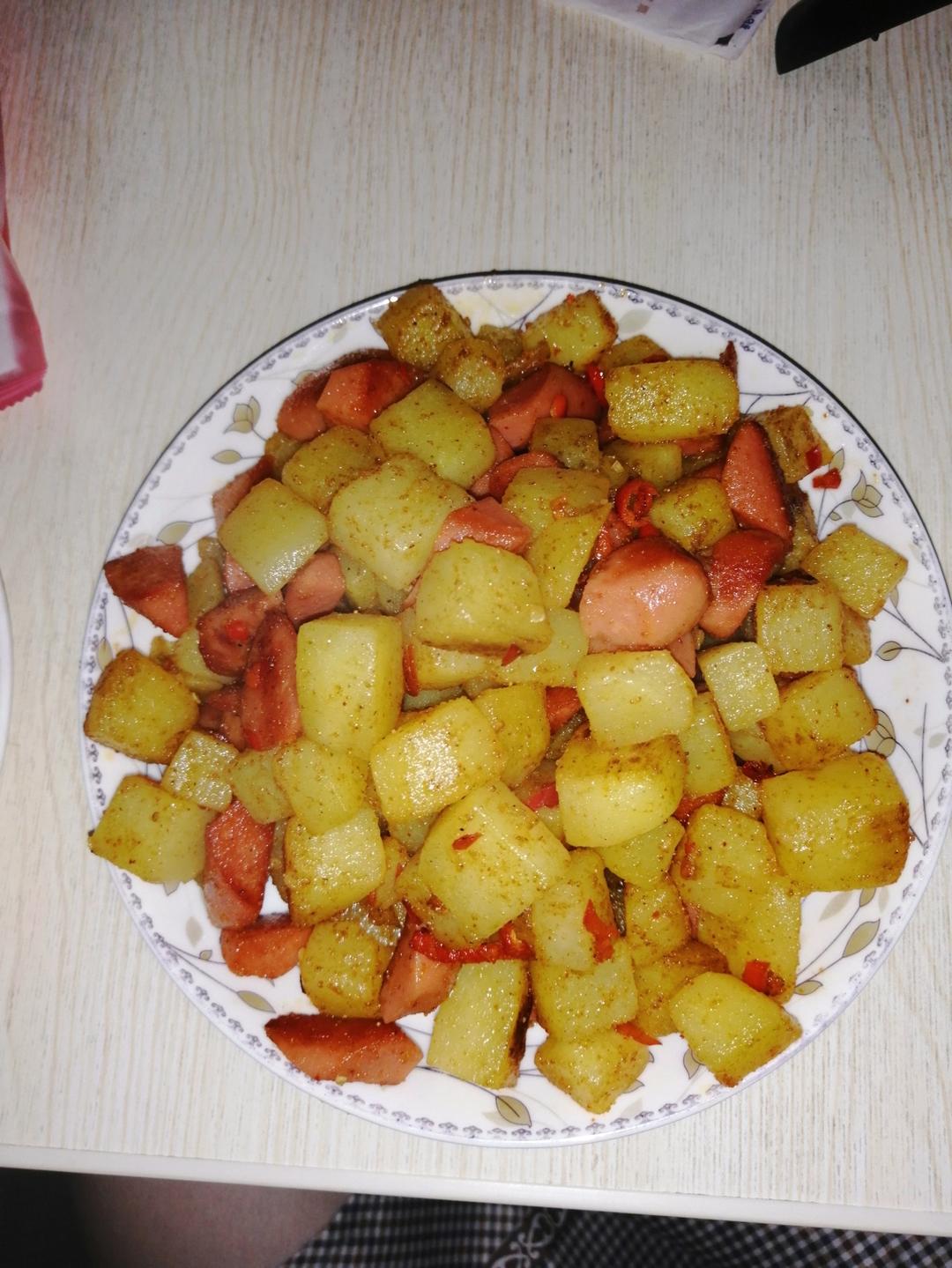 孜然火腿土豆丁