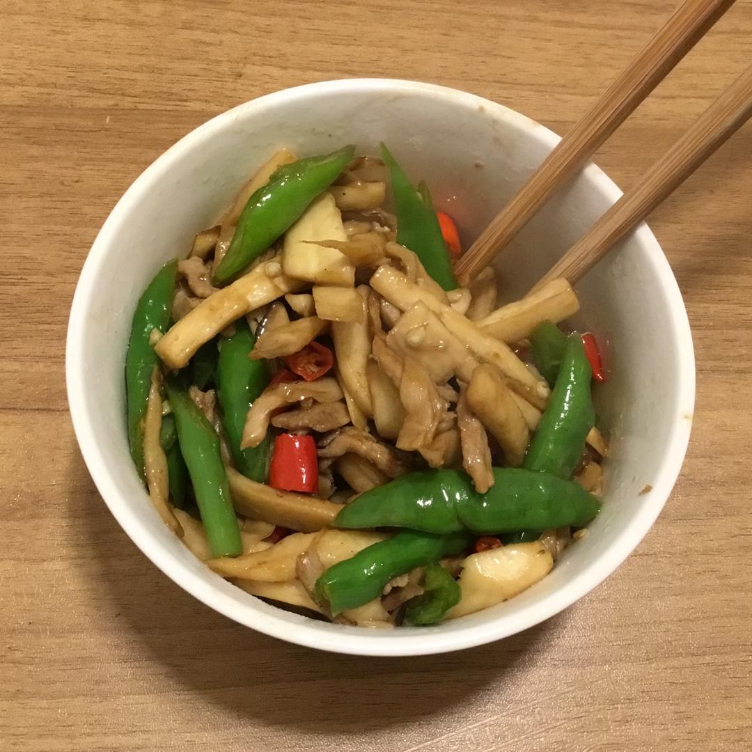 蚝油双椒手撕杏鲍菇，一口就会爱上它