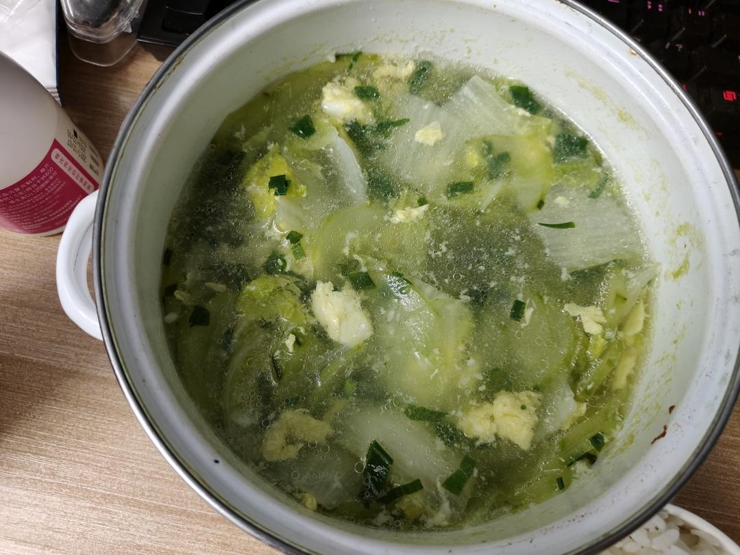 超鲜嫩好喝五分钟搞定黄瓜鸡蛋汤