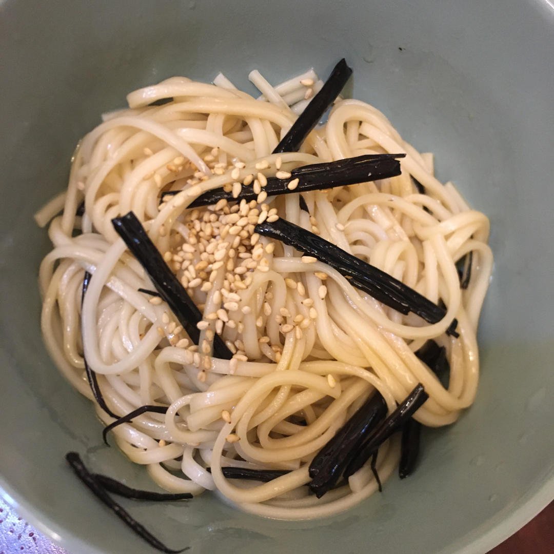 葱油拌面Spring Onion Noodles
