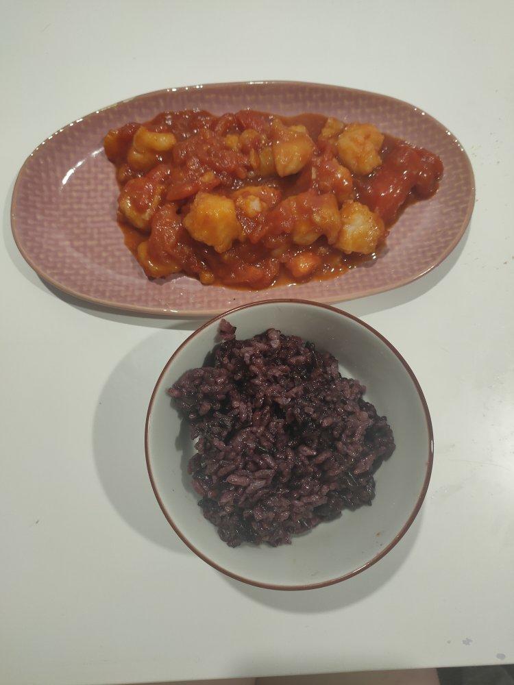 番茄鱼巴沙鱼（也可以用番茄龙利鱼），番茄酱汁超浓郁，营养又下饭！