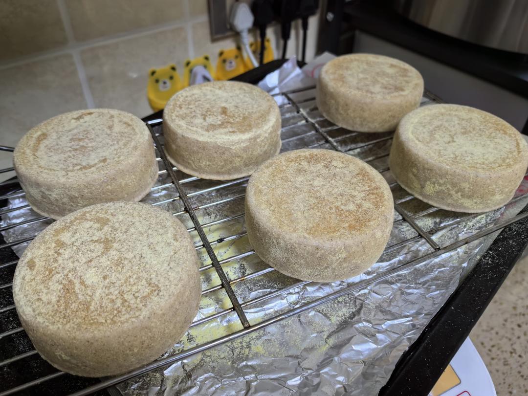 猪柳蛋麦满分 —英式玛芬胚English muffin