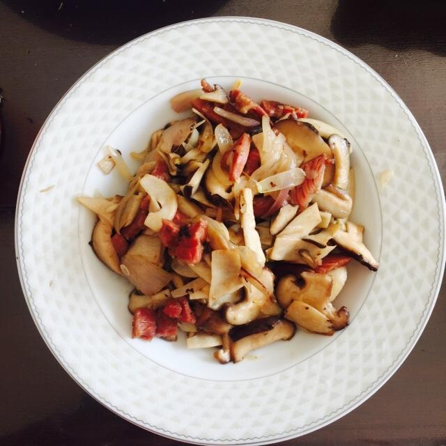 金华火腿炒双菇