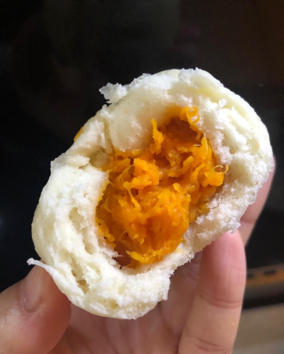 香甜的南瓜馅包子