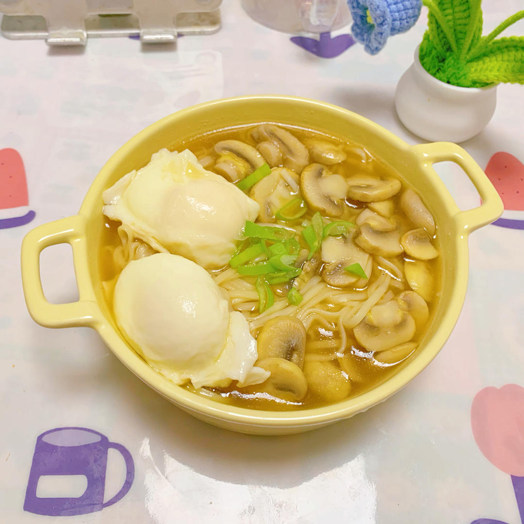 口蘑清汤面