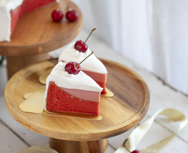 红丝绒白巧凹蛋糕的做法