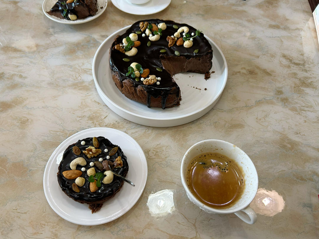 巧克力巴斯克蛋糕