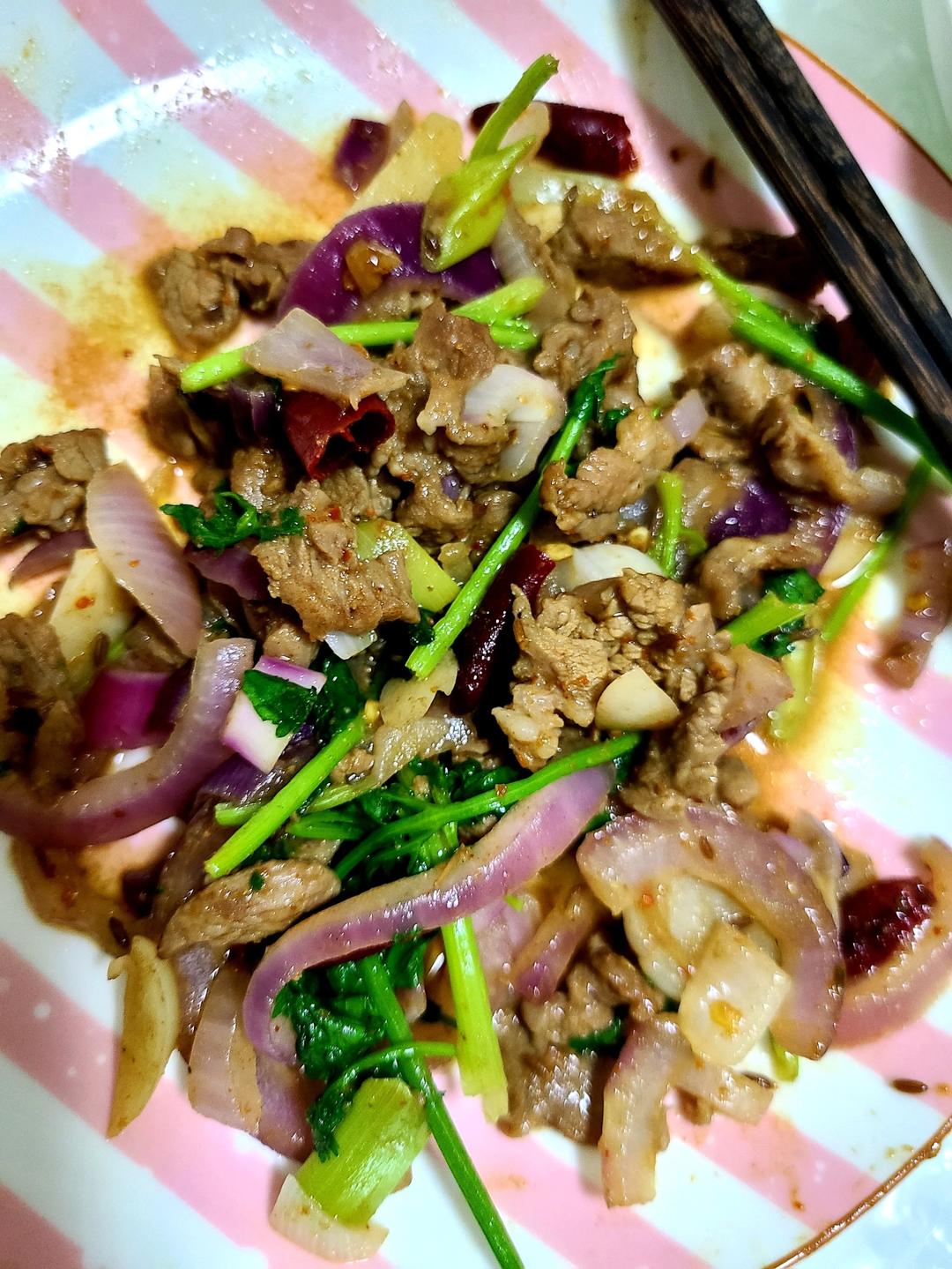 快速、简单、好吃的炒羊肉片