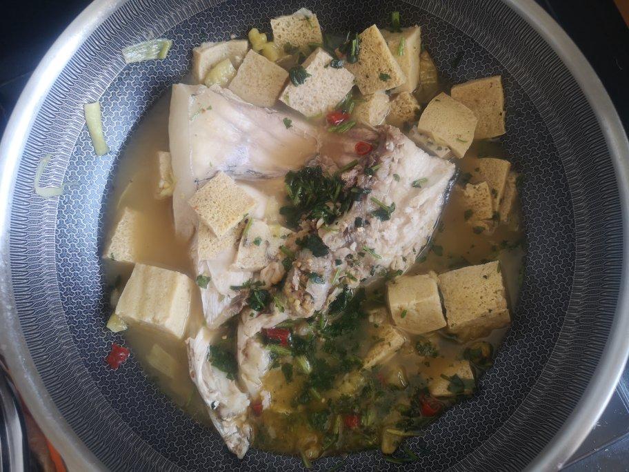 泡椒煮鱼头冻豆腐