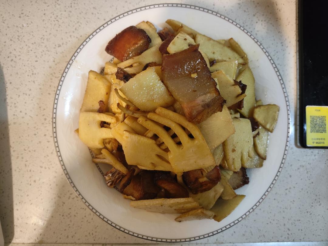 鲜笋炒腊肉（超简单又下饭）
