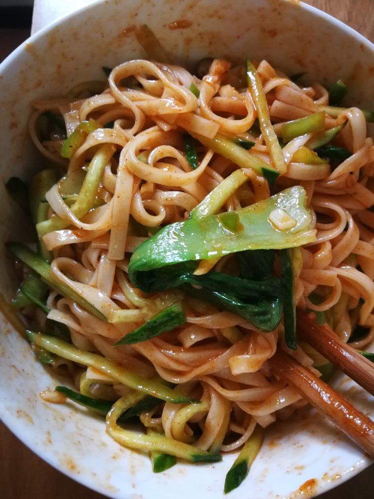 姥姥的爽口凉面！（干拌挂面）