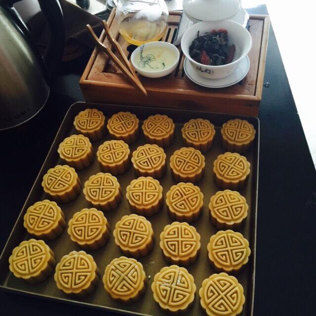广式月饼—蛋黄莲蓉月饼
