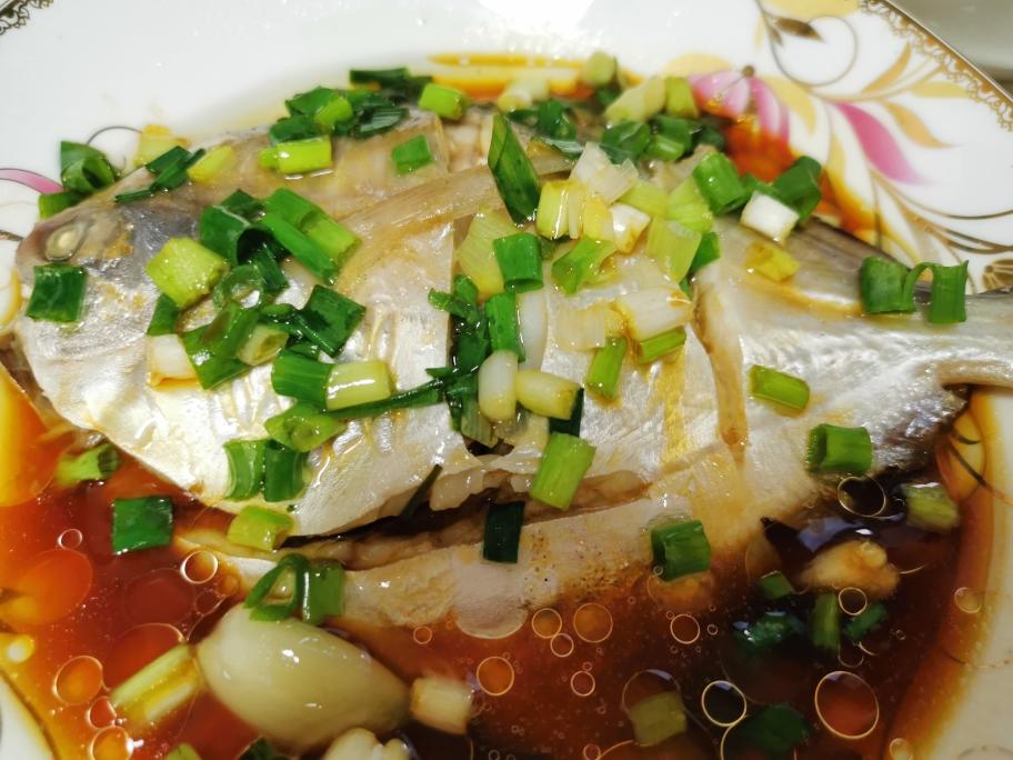 葱油鱼（不用蒸鱼豉油，各种鱼都可以）
